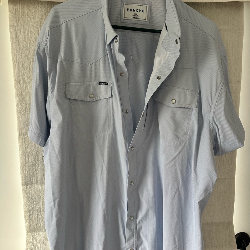 Blue Casual Button Down Shirt with Classic Design - Picture 2 of 3
